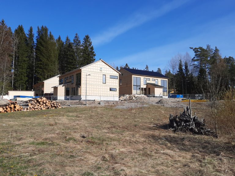 Asuntoja tarvitaan lisää